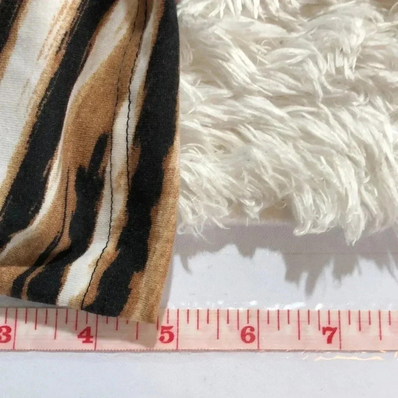 BEACH BREAK Animal Print Romper - Picture 8 of 8